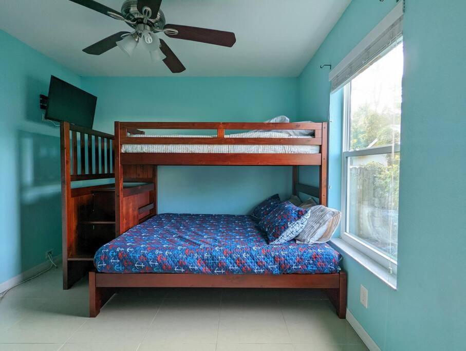 3Bed & 2Bath Property Couple Minutes From Siesta Key Beach & Downtown Сарасота Екстериор снимка