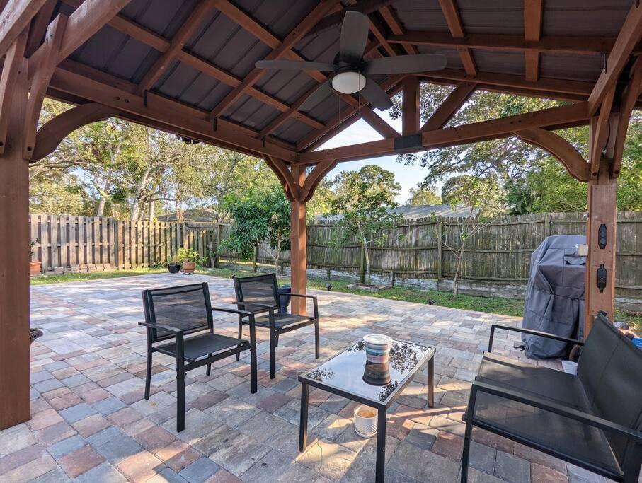 3Bed & 2Bath Property Couple Minutes From Siesta Key Beach & Downtown Сарасота Екстериор снимка