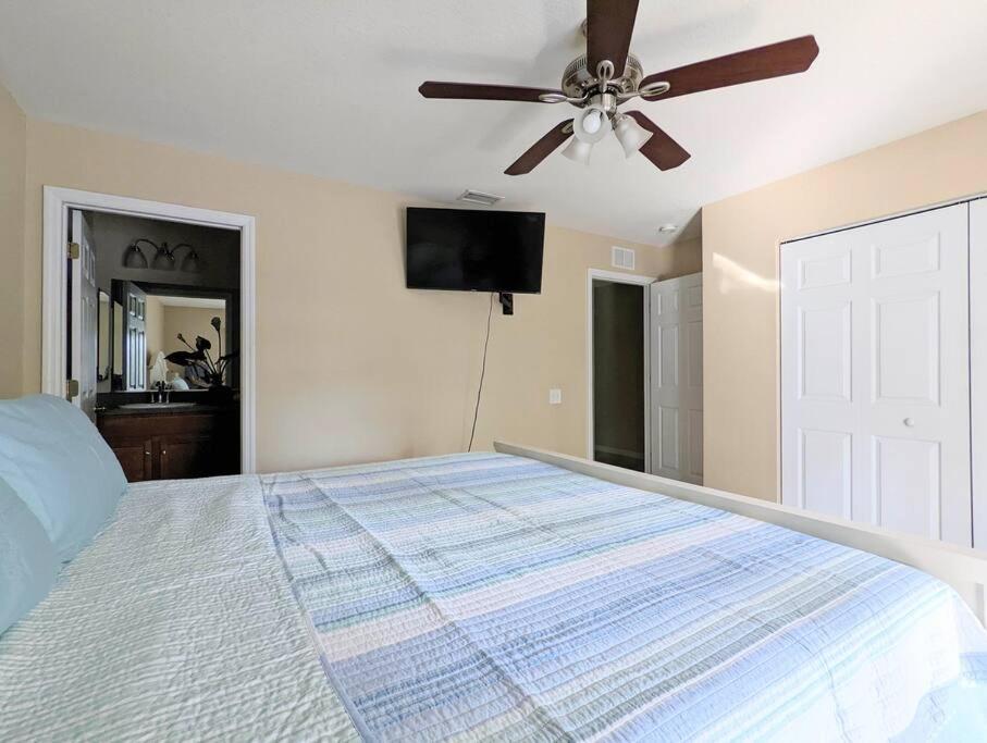 3Bed & 2Bath Property Couple Minutes From Siesta Key Beach & Downtown Сарасота Екстериор снимка