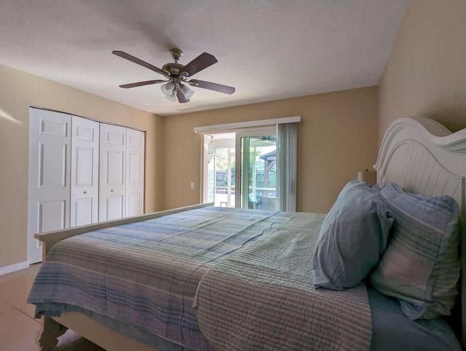 3Bed & 2Bath Property Couple Minutes From Siesta Key Beach & Downtown Сарасота Екстериор снимка